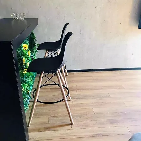 Regina's Modern Studio Апартаменты *